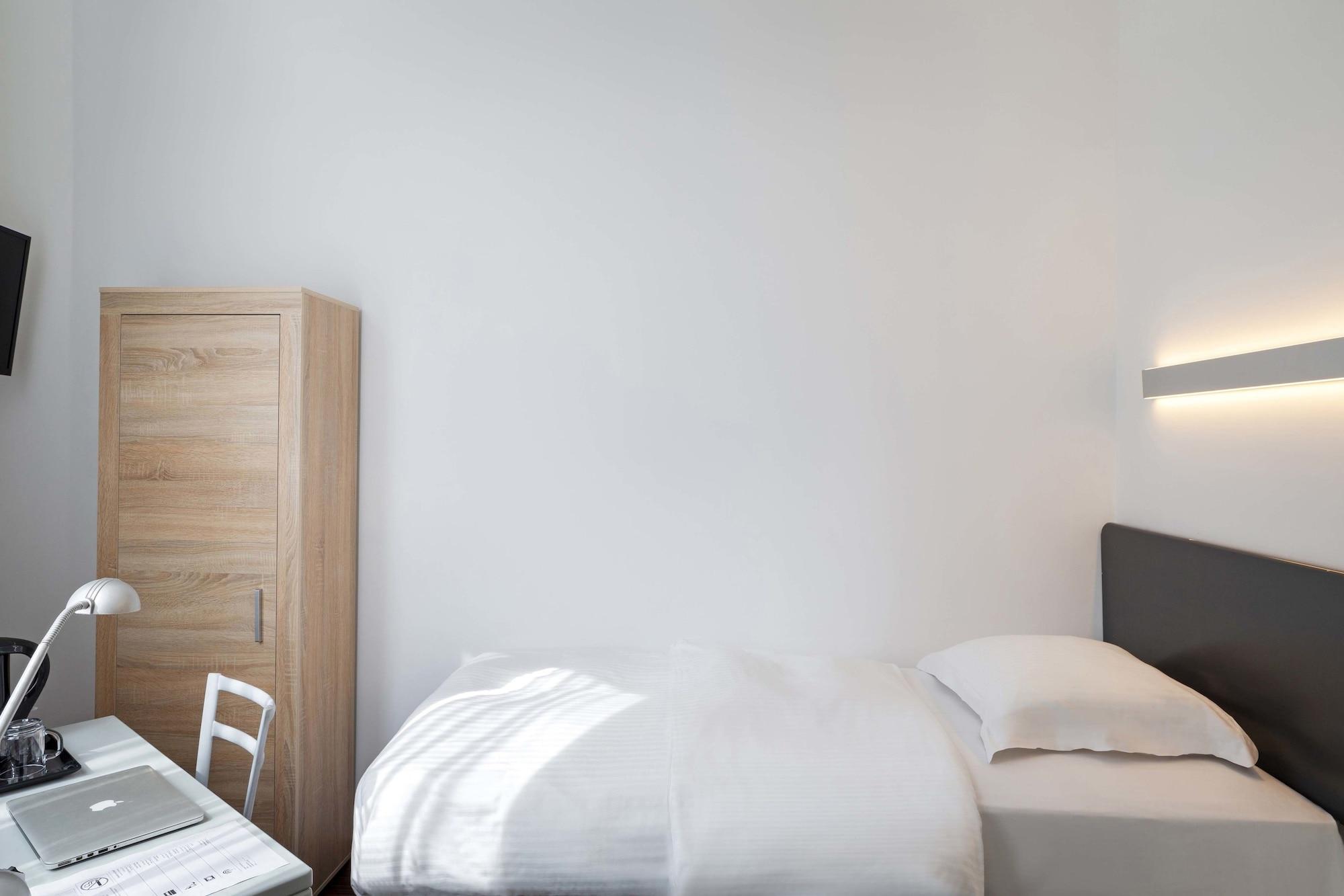 Hotel Argus By Happyculture Saint-Gilles Bagian luar foto